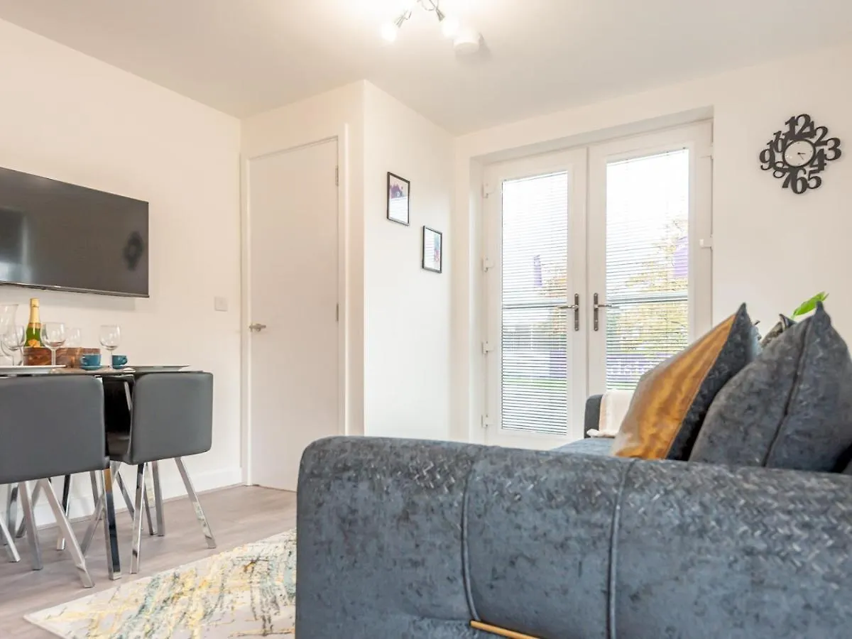 Pass The Keys Horsforth Haven - Brand New Townhouse With Balcony Leeds  0*, Leeds (West Yorkshire) United Kingdom
