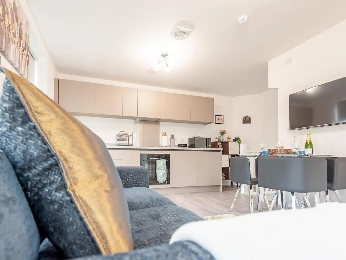 Holiday home Pass The Keys Horsforth Haven - Brand New Townhouse With Balcony Leeds
