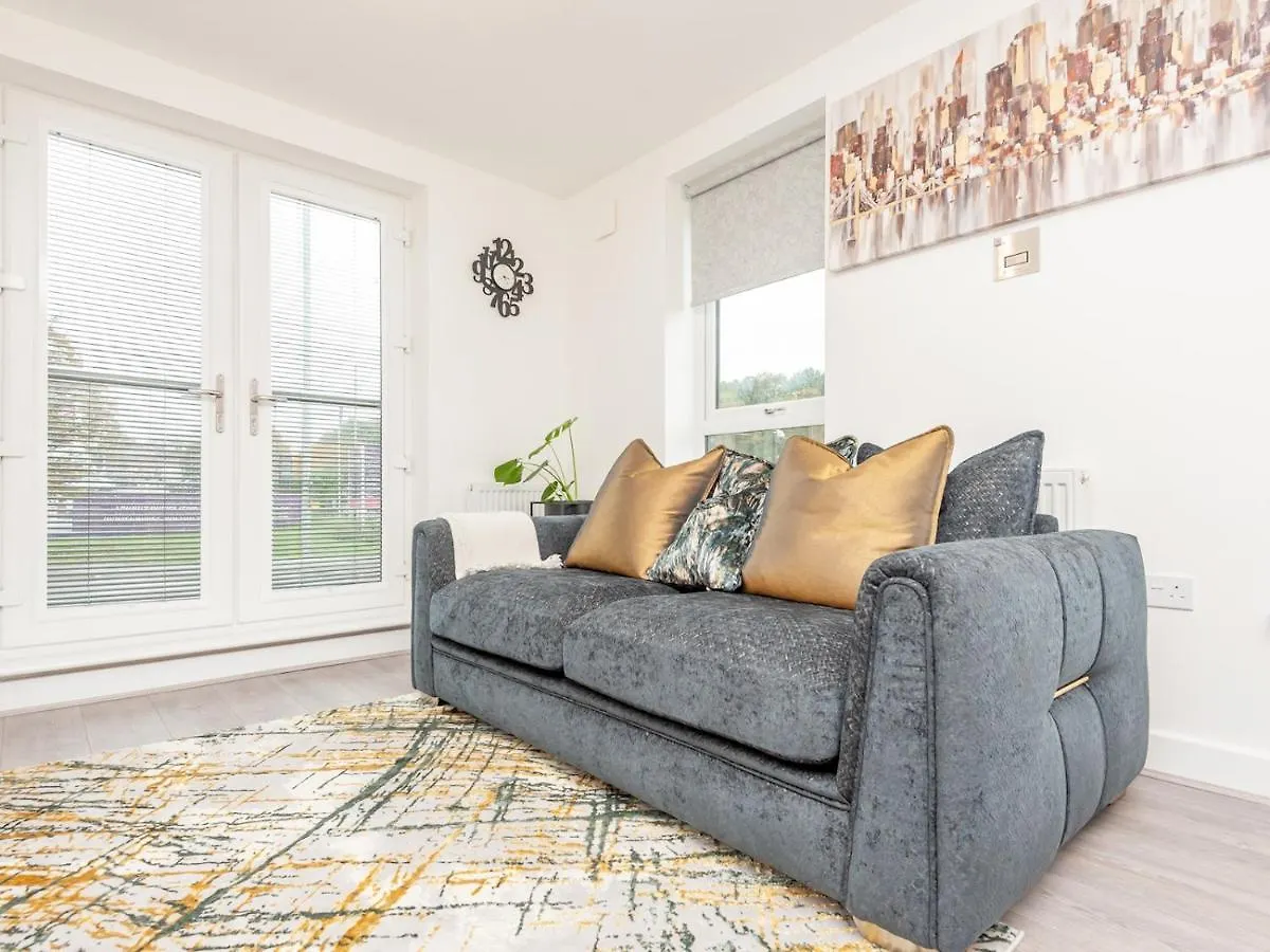 Pass The Keys Horsforth Haven - Brand New Townhouse With Balcony location