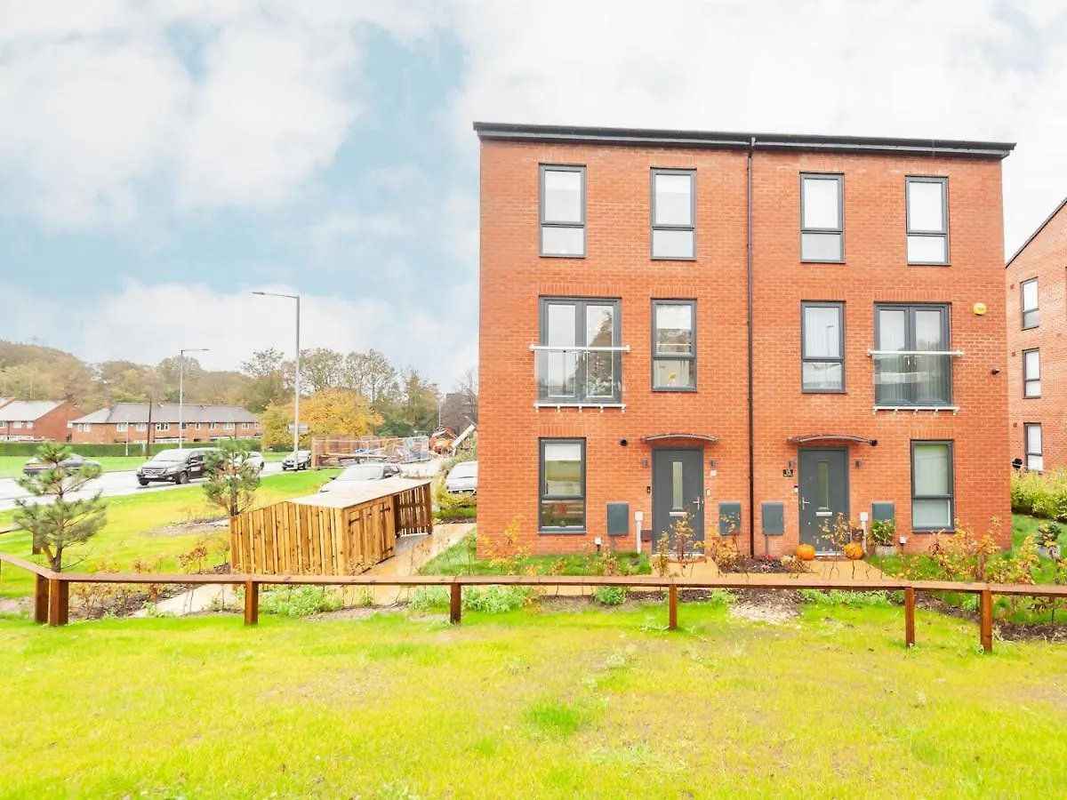 Pass The Keys Horsforth Haven - Brand New Townhouse With Balcony Leeds Nyaraló